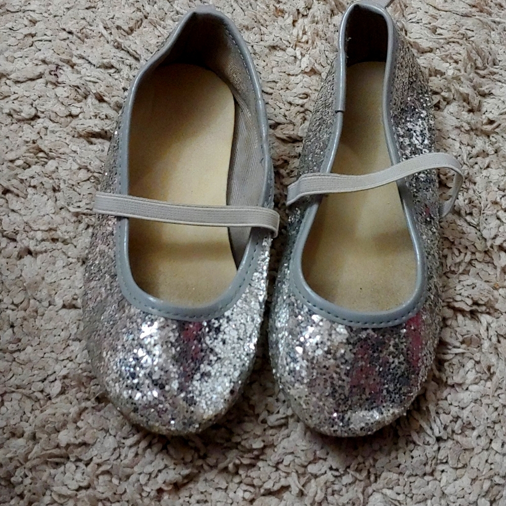 Old Navy Silver Glitter Flats